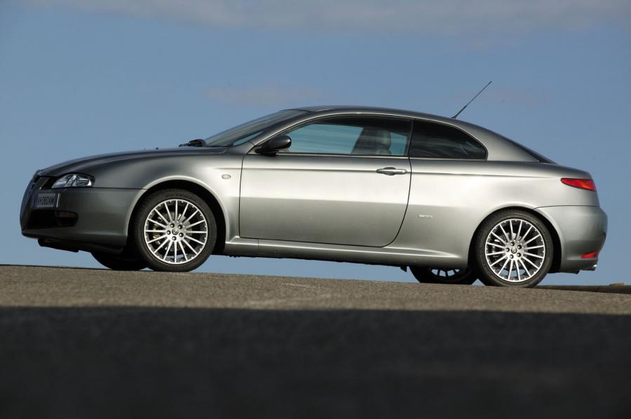  Alfa Romeo GT (937C) 2003 года  (WW) (фото 15 из 53)